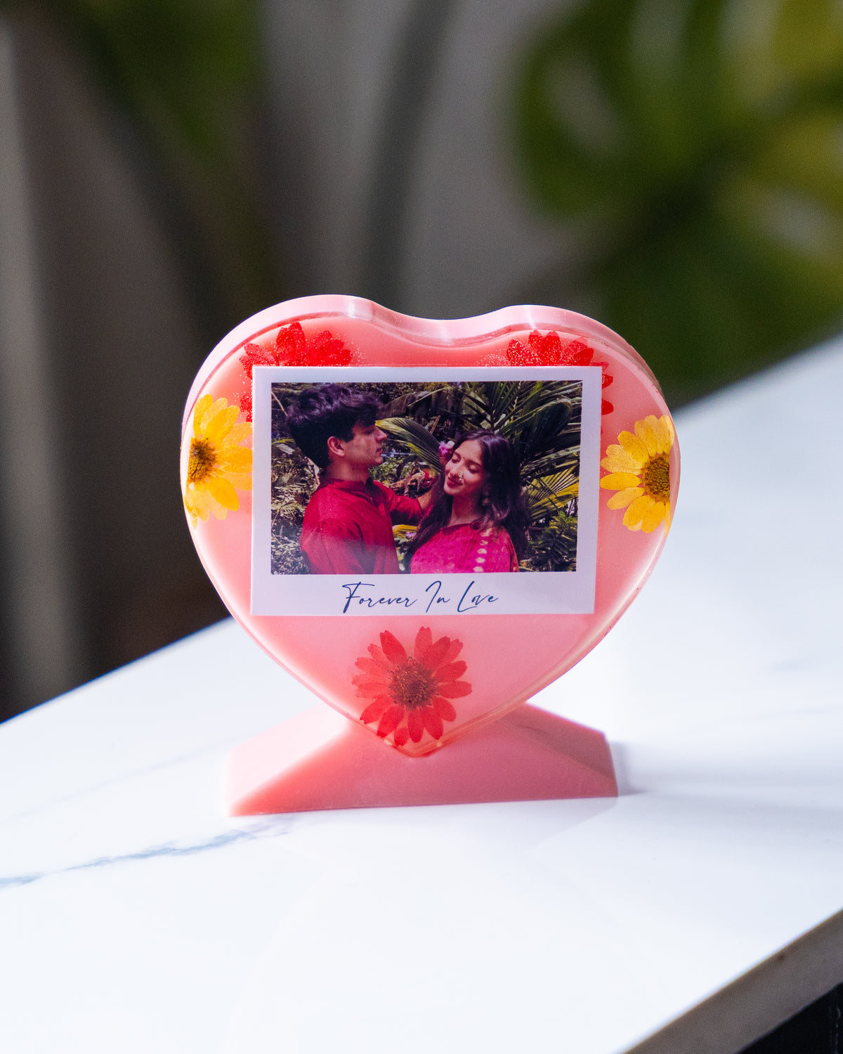 Photo Heart Resin With Stand
