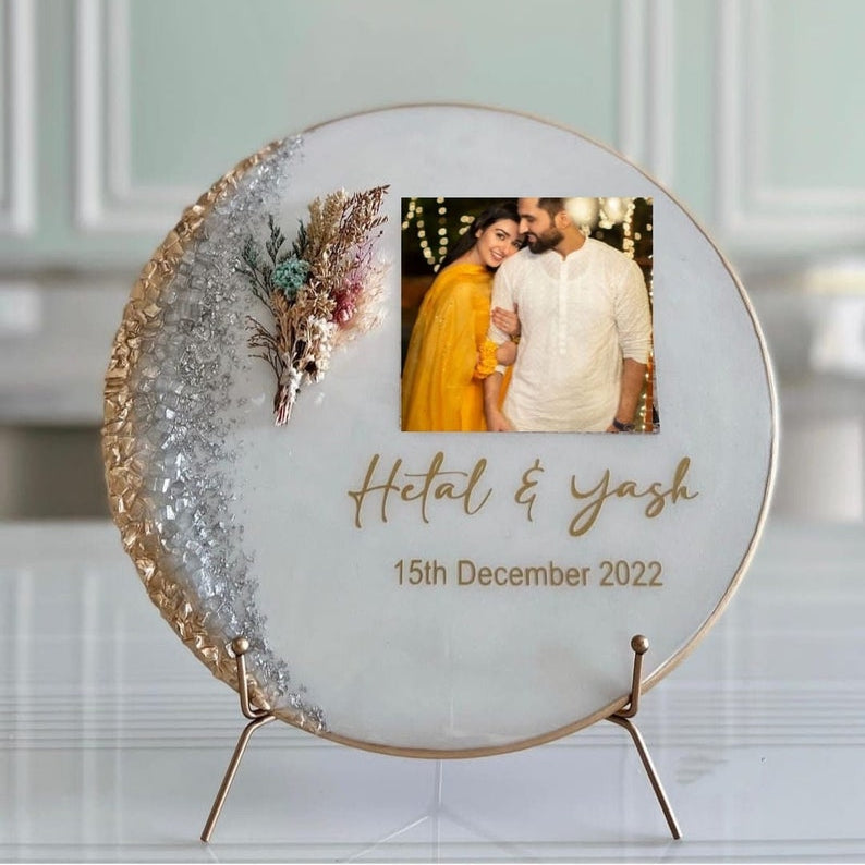 Circle Resin Frame With Text And Photo