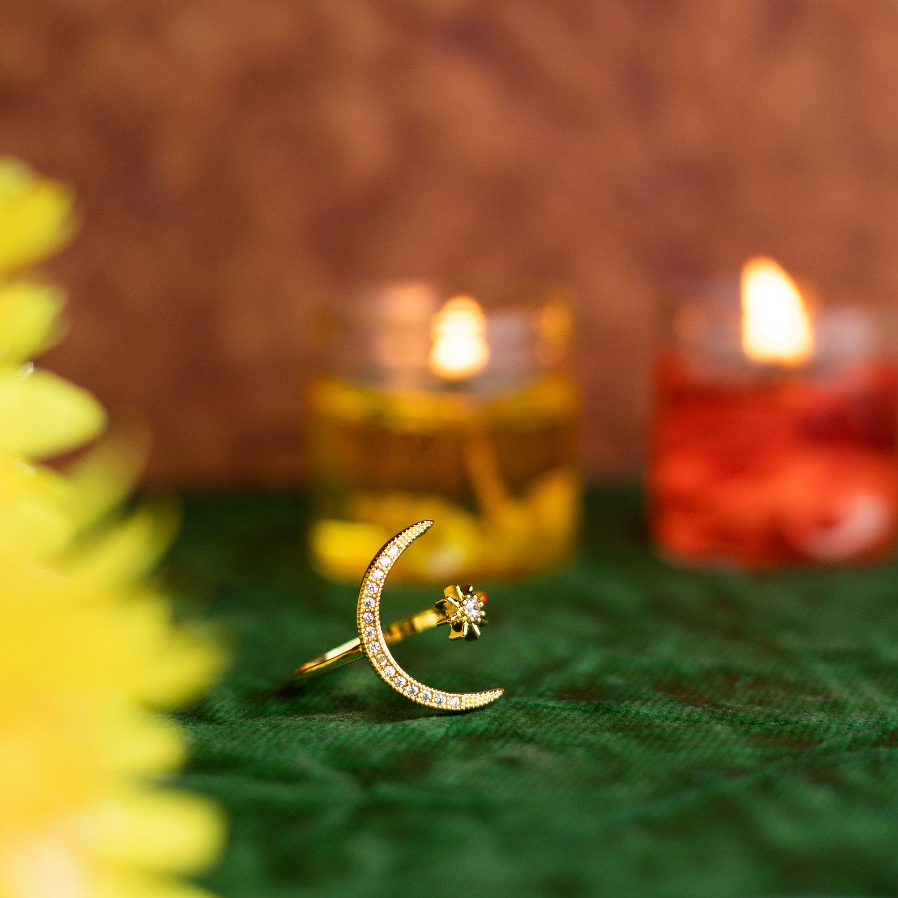 Crescent Moon Star Gold Ring - Xctasy