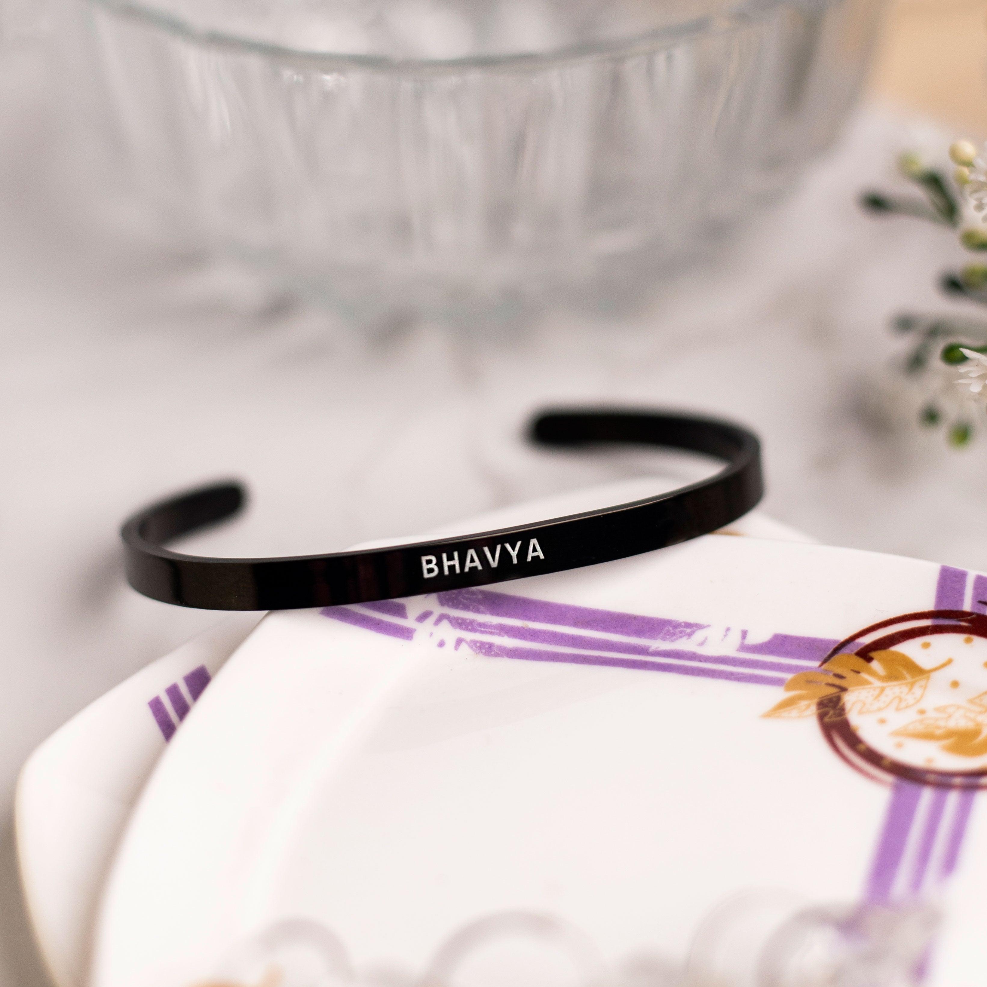 Engraved Name Bracelet - Black - Xctasy