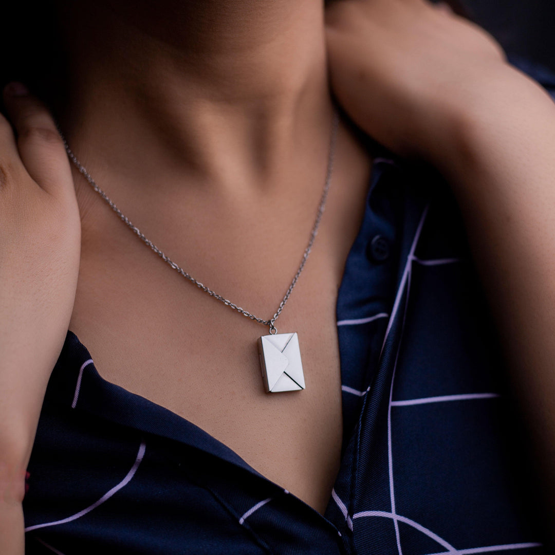 Secret Message Necklace – Silver - Xctasy
